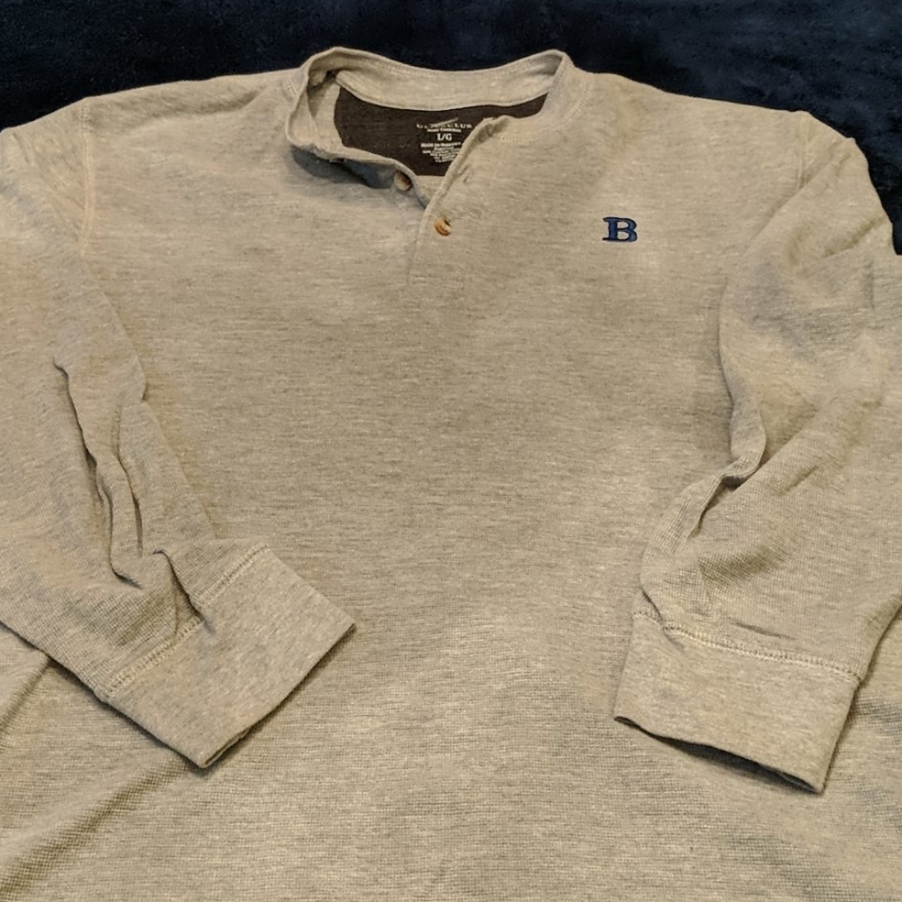 Gray button down henley, sz L
